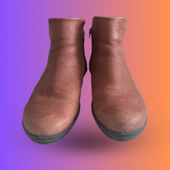 ECCO Women's Skyler Wedge Ankle Boot - Picture 5 of 10